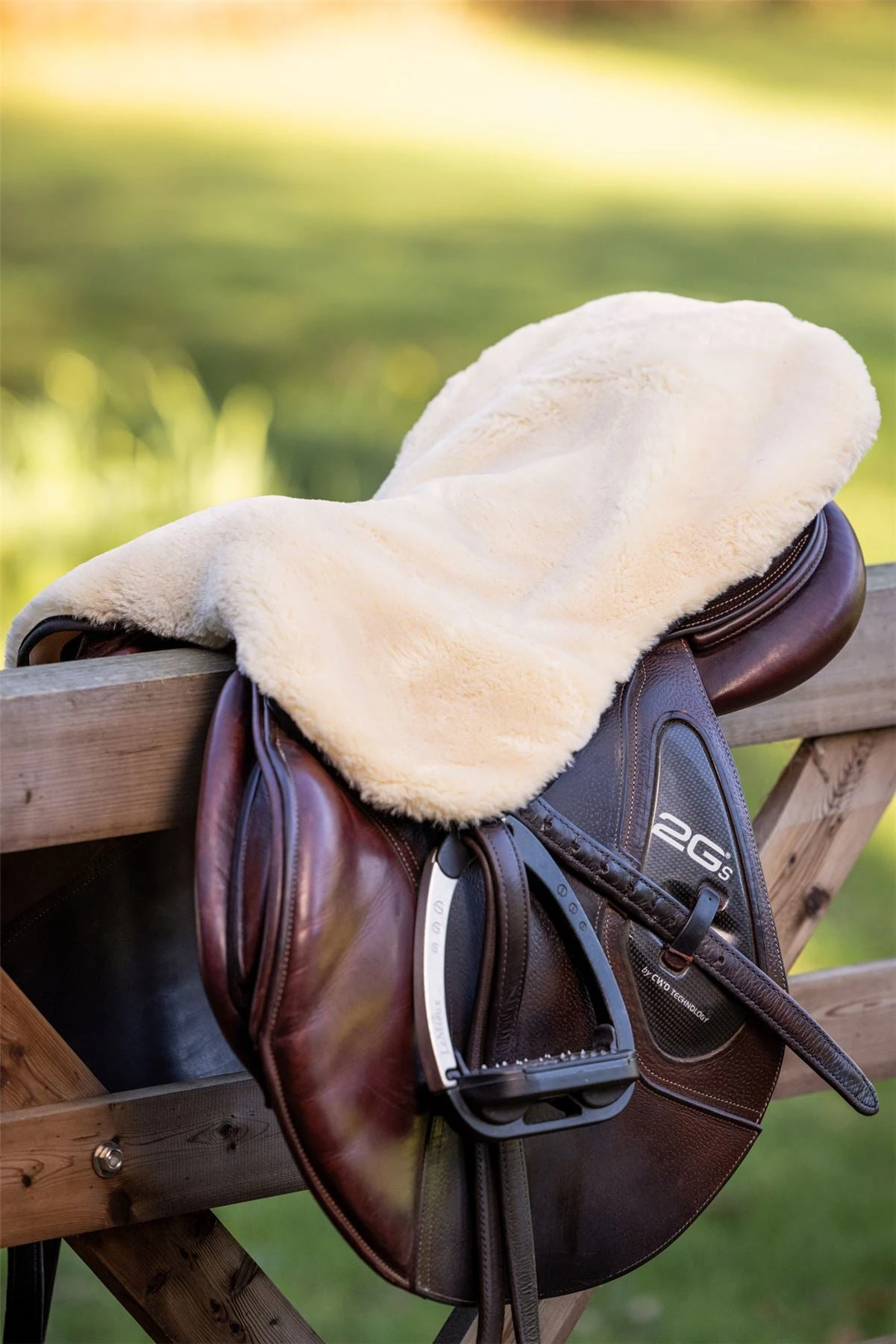 LeMieux Simuwool Seat Saver 8 LeMieux Simuwool Seat Saver - Image 6