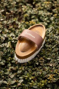 LeMieux Artisan Soft Goats Hair Brush -Lemieux 106b3cd8 d5ae 4610 949a e62d59bae6ca ebe396c0 3b72 4b94 9338 1a97ef84db73