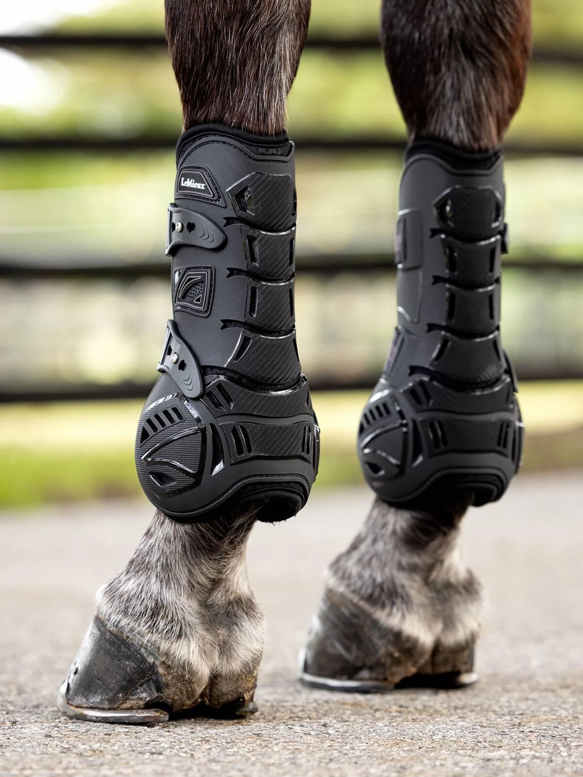 LeMieux Motion Cool Tendon Boot 5 LeMieux Motion Cool Tendon Boot - Image 3