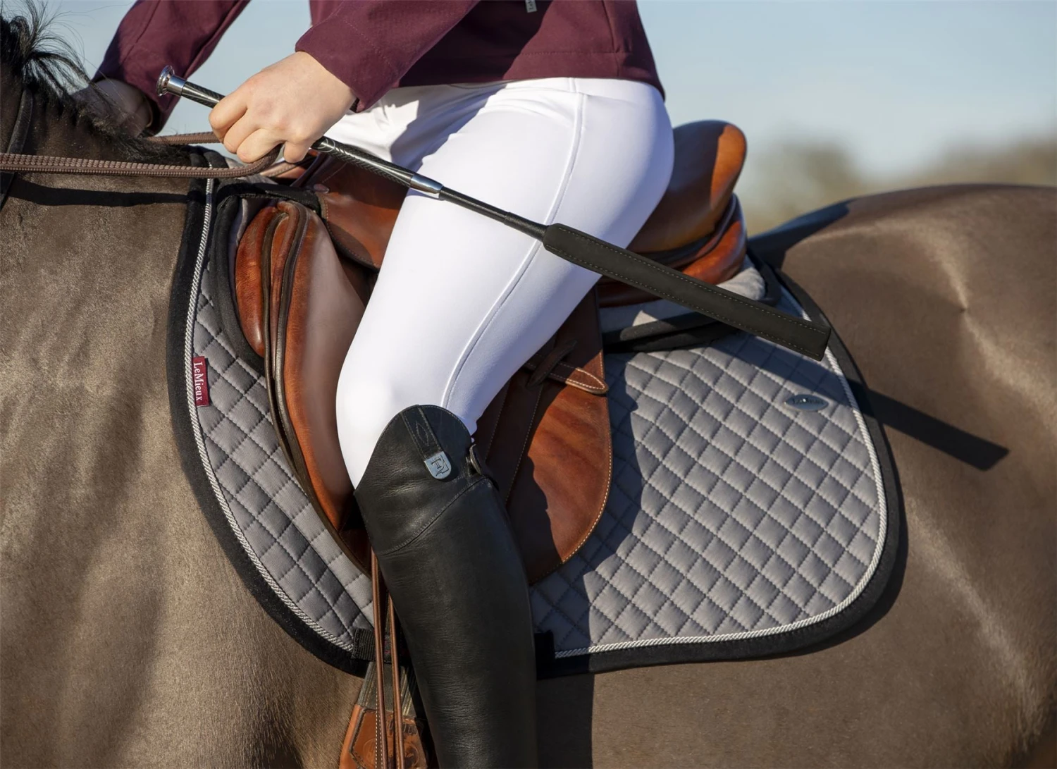 LeMieux Junior Pro Baton Whip 5 LeMieux Junior Pro Baton Whip - Image 3