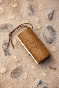 LeMieux Artisan Shedding Comb 10 LeMieux Artisan Shedding Comb -Lemieux 41d4d0c4 77cf 4a21 9cff d56264f505da 80909b2f 989a 416d b6ab 1c3bb1c98271