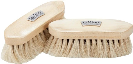 LeMieux Heritage Soft Finishing Brush 3 LeMieux Heritage Soft Finishing Brush