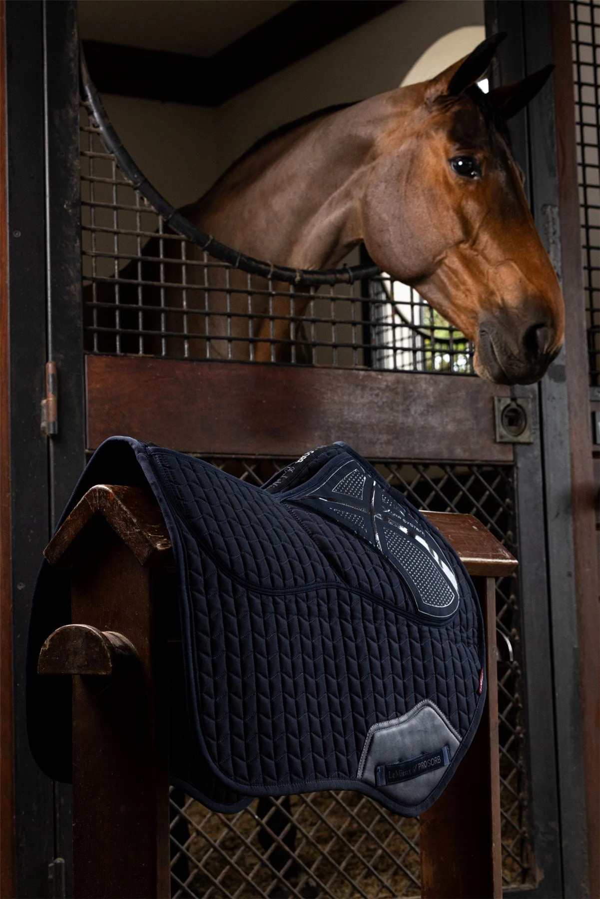 LeMieux ProSorb Plain 2 Pocket Close Contact Square 7 LeMieux ProSorb Plain 2 Pocket Close Contact Square - Image 5