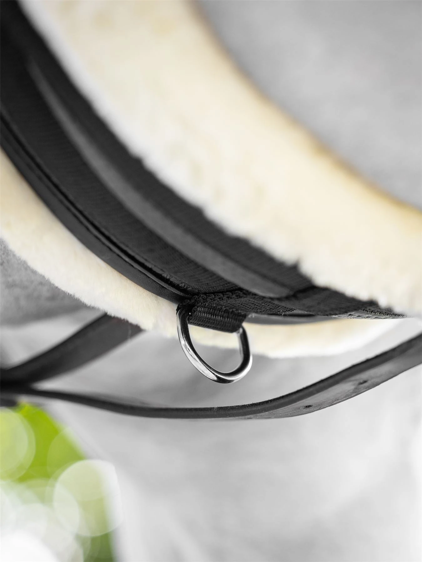 LeMieux Fleece Lined Anatomic Girth 12 LeMieux Fleece Lined Anatomic Girth - Image 10