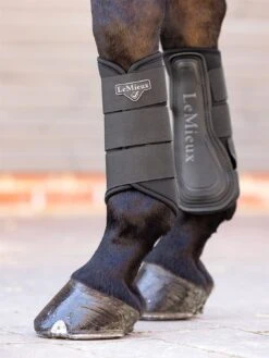 LeMieux Grafter Brushing Boot 29 LeMieux Grafter Brushing Boot -Lemieux 5c4f1820 3987 4b48 a7dd 75e5e2c6fc33