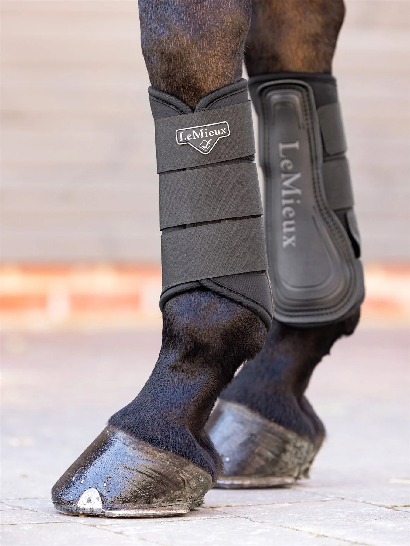 LeMieux Grafter Brushing Boot 10 LeMieux Grafter Brushing Boot - Image 8