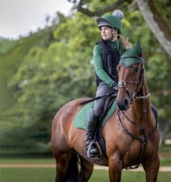 LeMieux Suede Close Contact Square 25 LeMieux Suede Close Contact Square -Lemieux 8ef166f3 4d9b 4599 a1e3 7783cbfb9e0c 356a82ad 1449 4661 92b4 47f65659a238