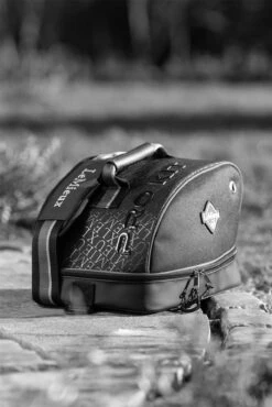 LeMieux Elite Pro Hat Box 21 LeMieux Elite Pro Hat Box -Lemieux aa1f9b4f c223 4b6f 9c80 3bac89bd6f1d f8e024ae 3fe2 4e02 9ca4 bd8465755823