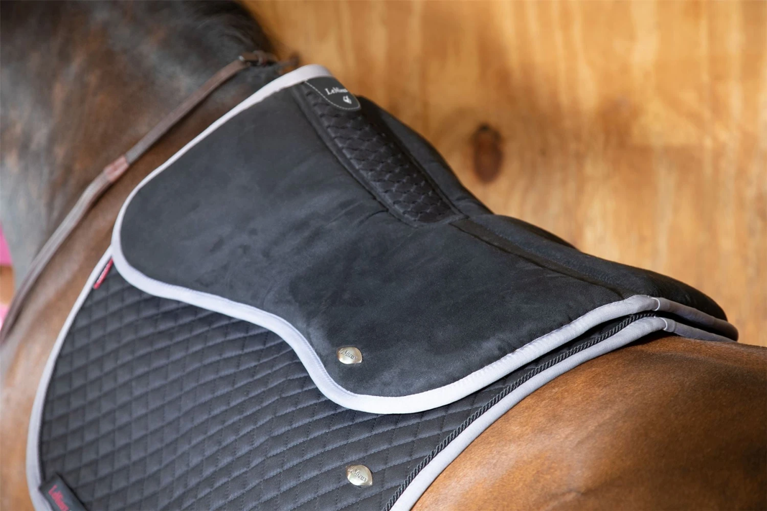 LeMieux Wither Relief Memory Foam Half Pad 9 LeMieux Wither Relief Memory Foam Half Pad - Image 7