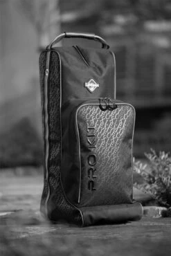 LeMieux Elite Pro Boot & Hat Bag 20 LeMieux Elite Pro Boot & Hat Bag -Lemieux b2e247ee 6ed8 40e1 900f fce94616dd1c d0b6977e 4f04 4736 9903 f938b9af968a