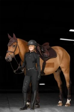 LeMieux Crystal Suede Close Contact Pad 30 LeMieux Crystal Suede Close Contact Pad -Lemieux cb630b02 4fc2 43ca a662 3f8b36c82603