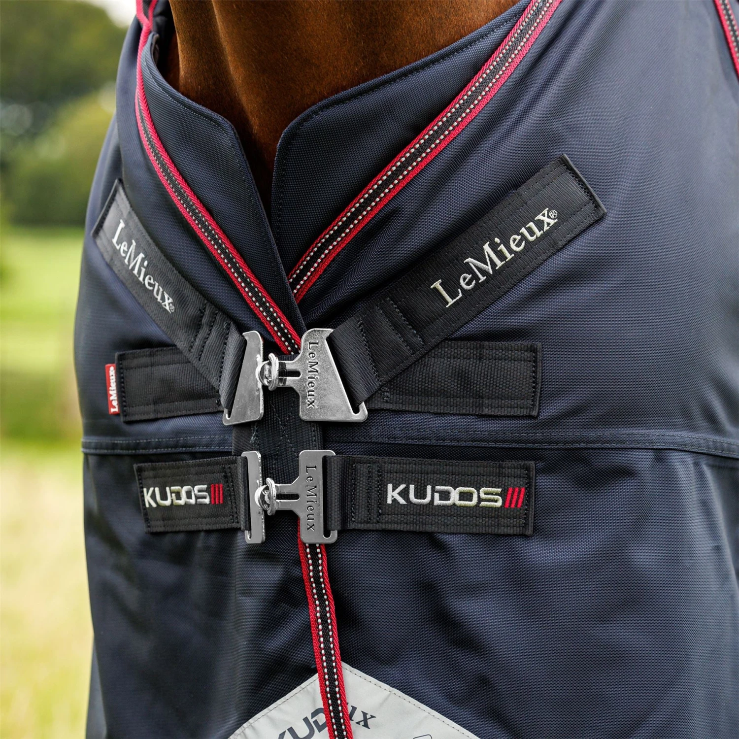 LeMieux Kudos Thermo Layer Turnout Rug 300g 6 LeMieux Kudos Thermo Layer Turnout Rug 300g - Image 4