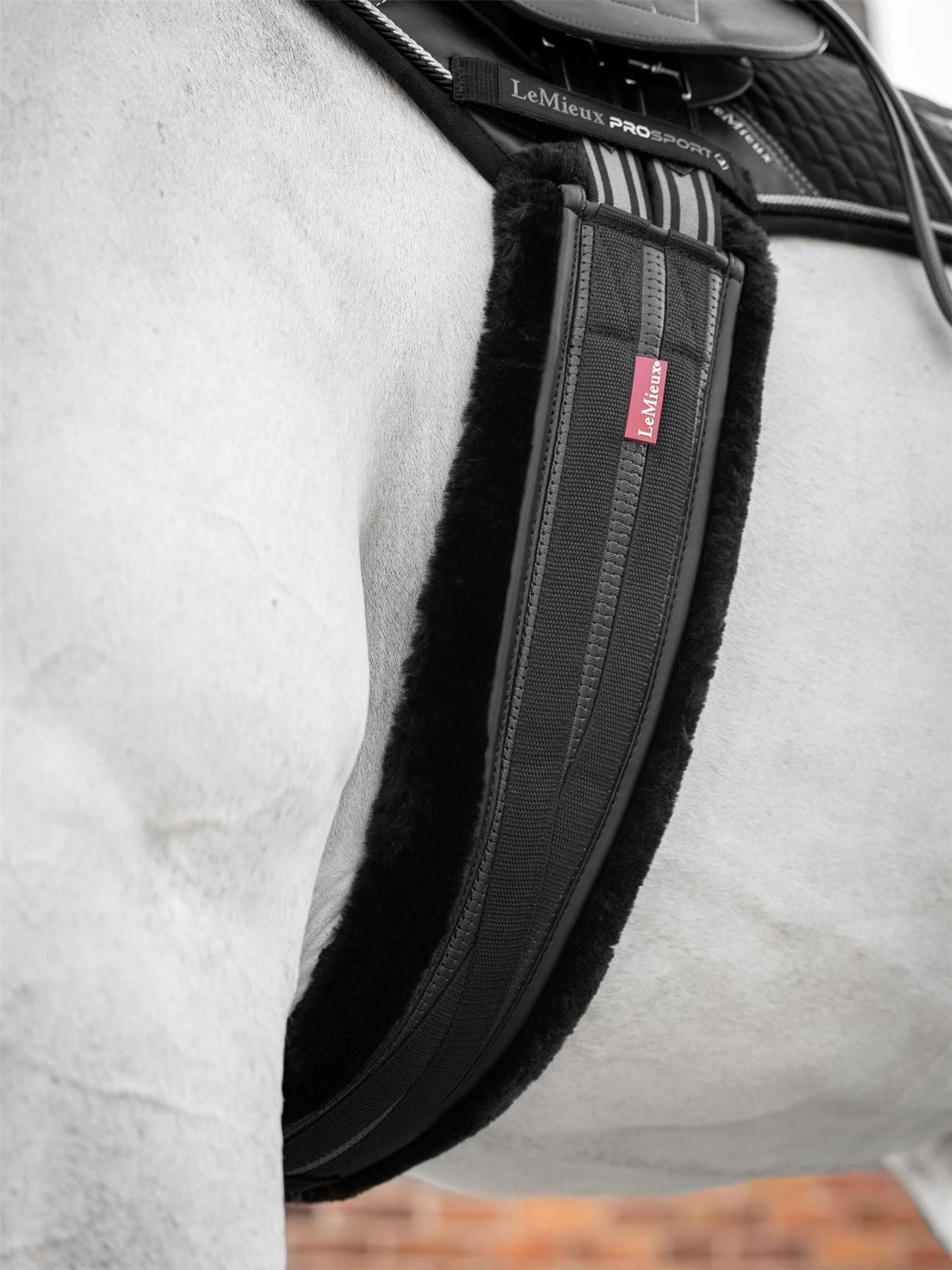 LeMieux Fleece Lined Anatomic Girth 15 LeMieux Fleece Lined Anatomic Girth - Image 13